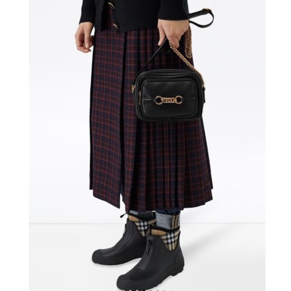 Authentic Burberry Chain Link Camera Crossbody - image 4